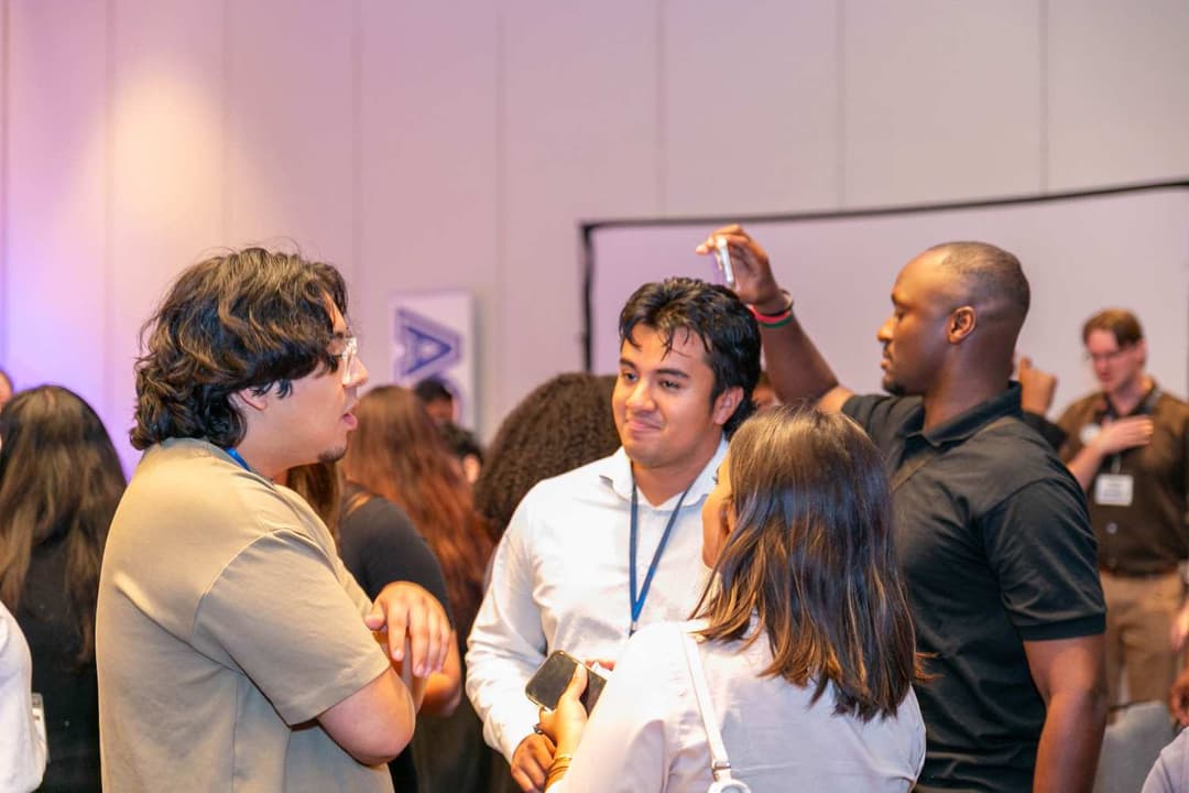 Networking for Tradeshow Vendors - Get Exhibitor Connecting solution illustration